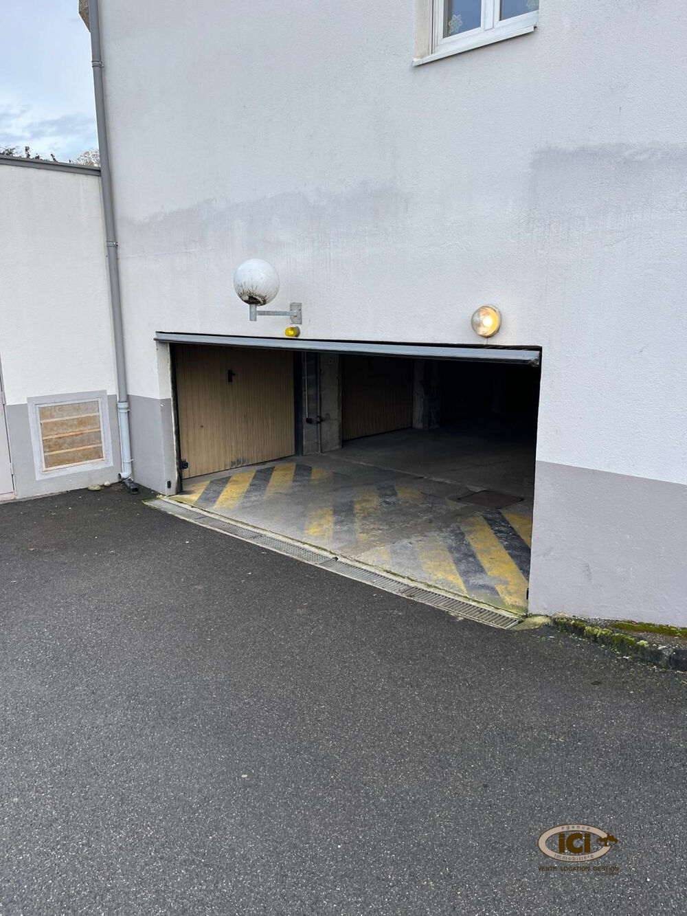 Location Parking/Garage Garage en sous-sol sécurisé Étrembières