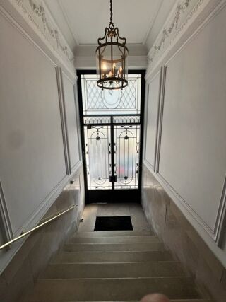  Appartement à louer 5 pièces 192 m²