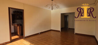 Vente Appartement t4 98 M² – 3 CHAMBRES – BALCON – CAVE – ASCENSEUR- Marseille 5