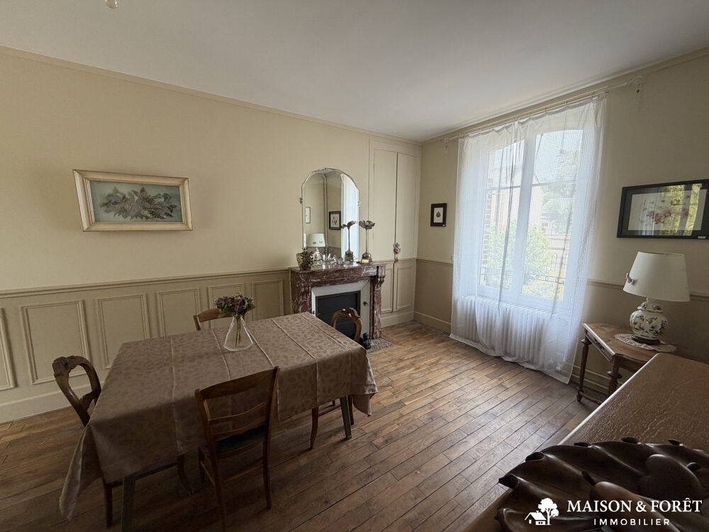MAISON DE VILLE EN PARFAUT ÉTAT