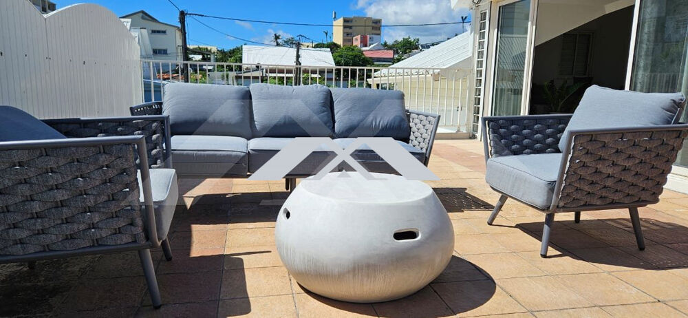 Apartement T4 meublé + grande terrasse Sainte Clotilde
