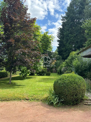  Propriété/château à vendre 8 pièces 214 m² Saint-pierre-le-vieux