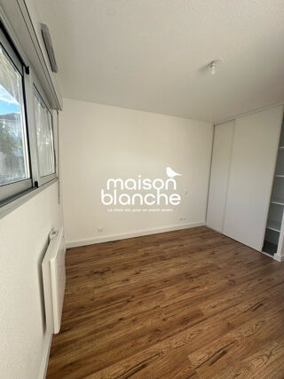  Appartement à louer 2 pièces 39 m²