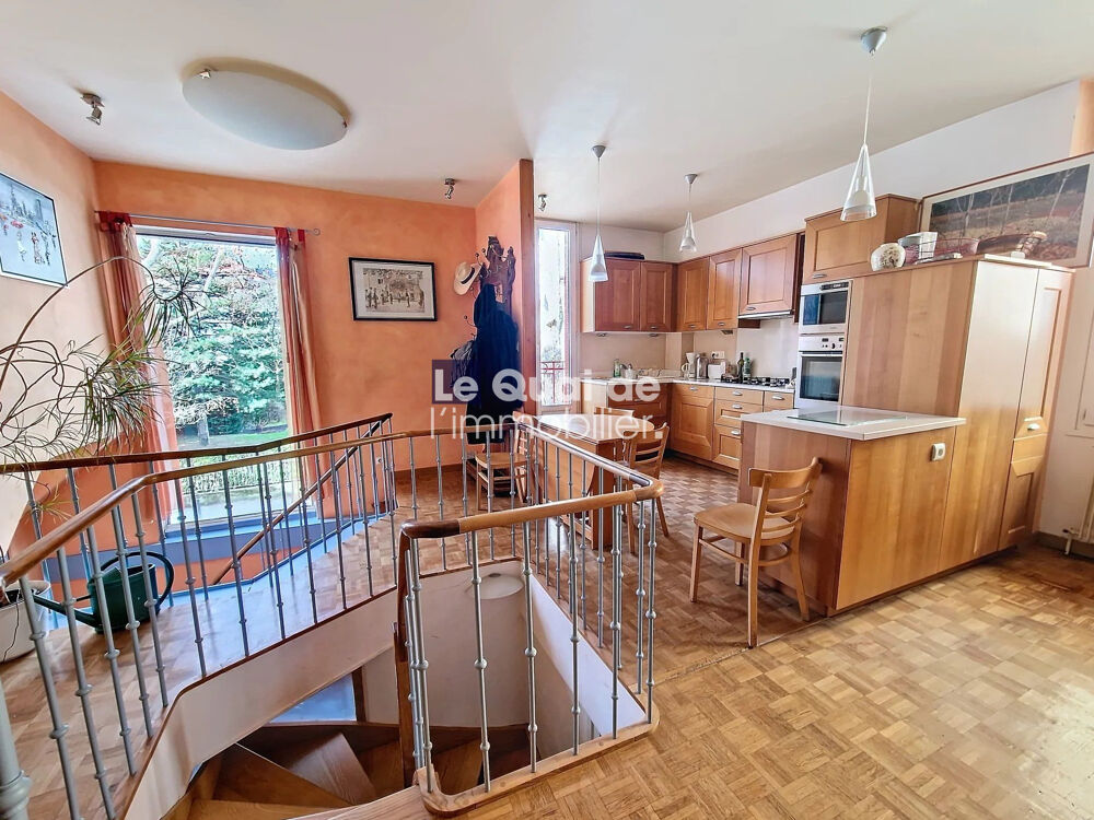 Vente Maison A VENDRE : MAISON 6 PIECES (197 m²) Grenoble