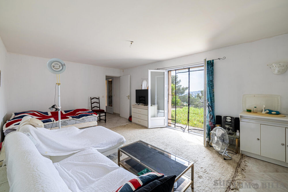 à vendre  Maison Cagnes-sur-Mer (06800)
