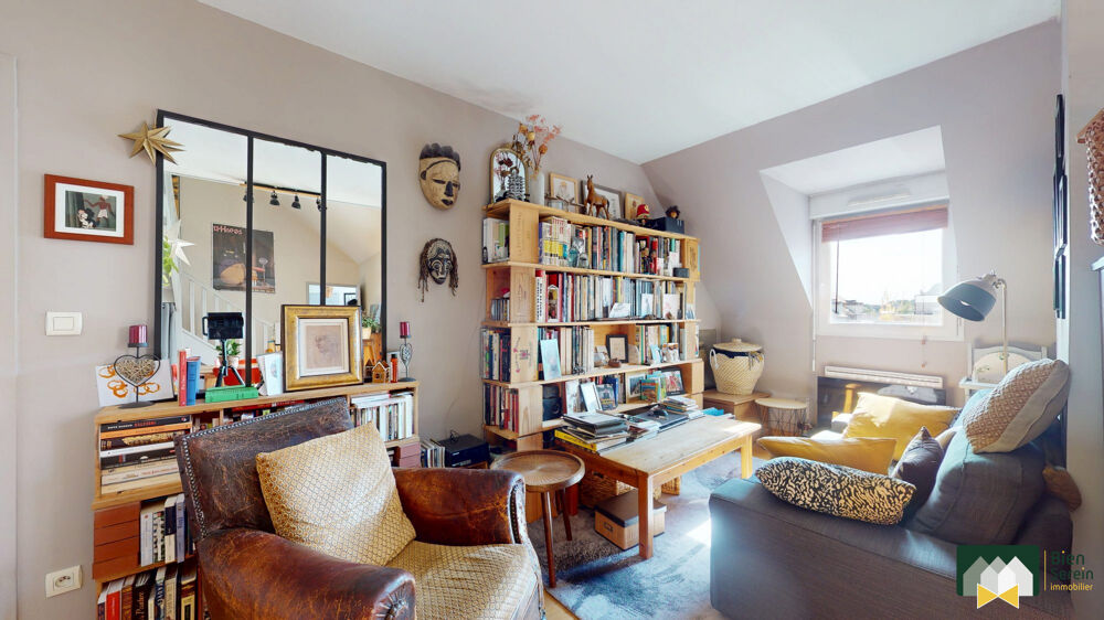 APPARTEMENT EN DUPLEX AVEC TERRASSE CAVE ET PARKING - MAINVILLIE