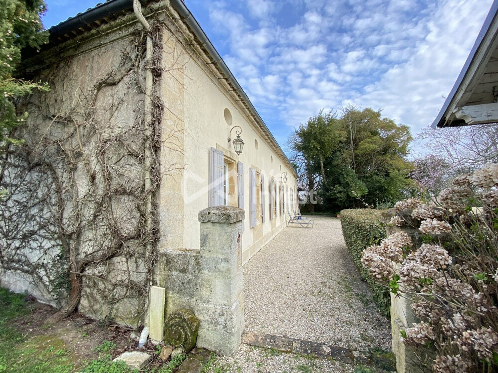 Longère de caractère rénovée  Coeur du vignoble du Bourge