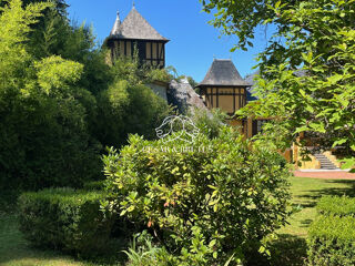  Propri�t�/ch�teau � vendre 8 pi�ces 214 m� Saint-pierre-le-vieux