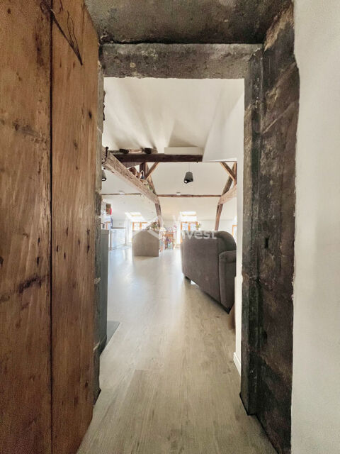   Appartement de type 5 r�nov� de 105 m� avec 3 chambres, burea Appartement - 5 pi�ce(s) - 105 m�