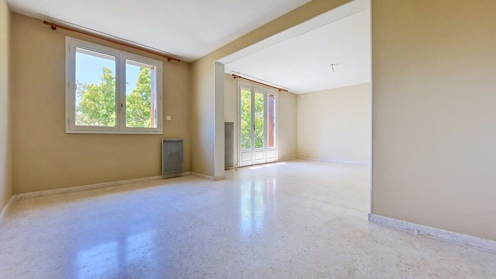 Appartement de Type 4 avec garage et balcon