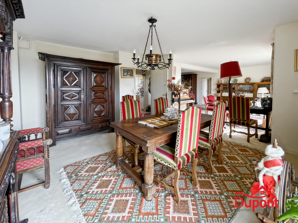 Appartement 113m2, trois chambres, balcon, cave, place de,parkin