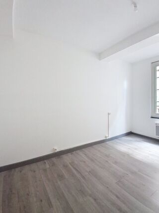  Appartement � louer 4 pi�ces 79 m�