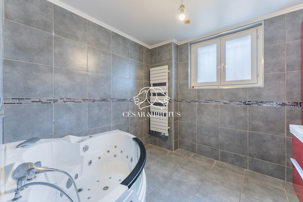 à vendre  Maison Vaulx-en-Velin (69120)