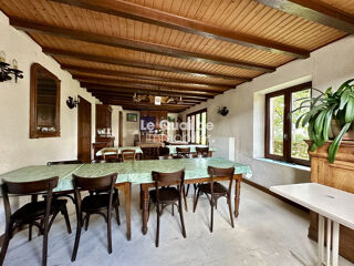  Maison  vendre 15 + pices 309 m