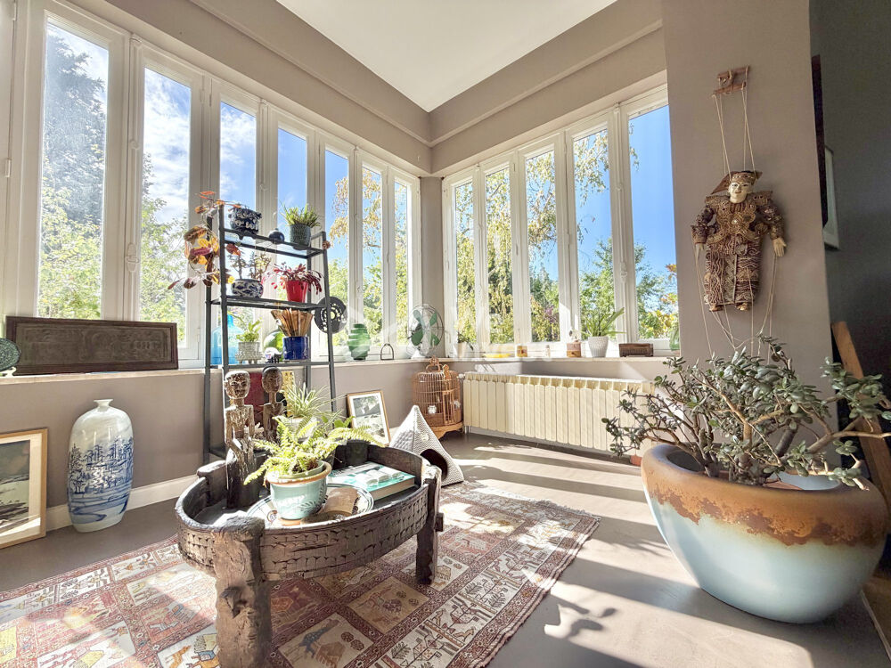 Vente Maison Villa de charme années 1930 avec piscine et jardin. Mozac