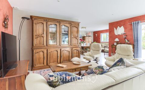 Vente Maison ? Ensemble immobilier avec piscine int�rieure chauff�e Nivillac