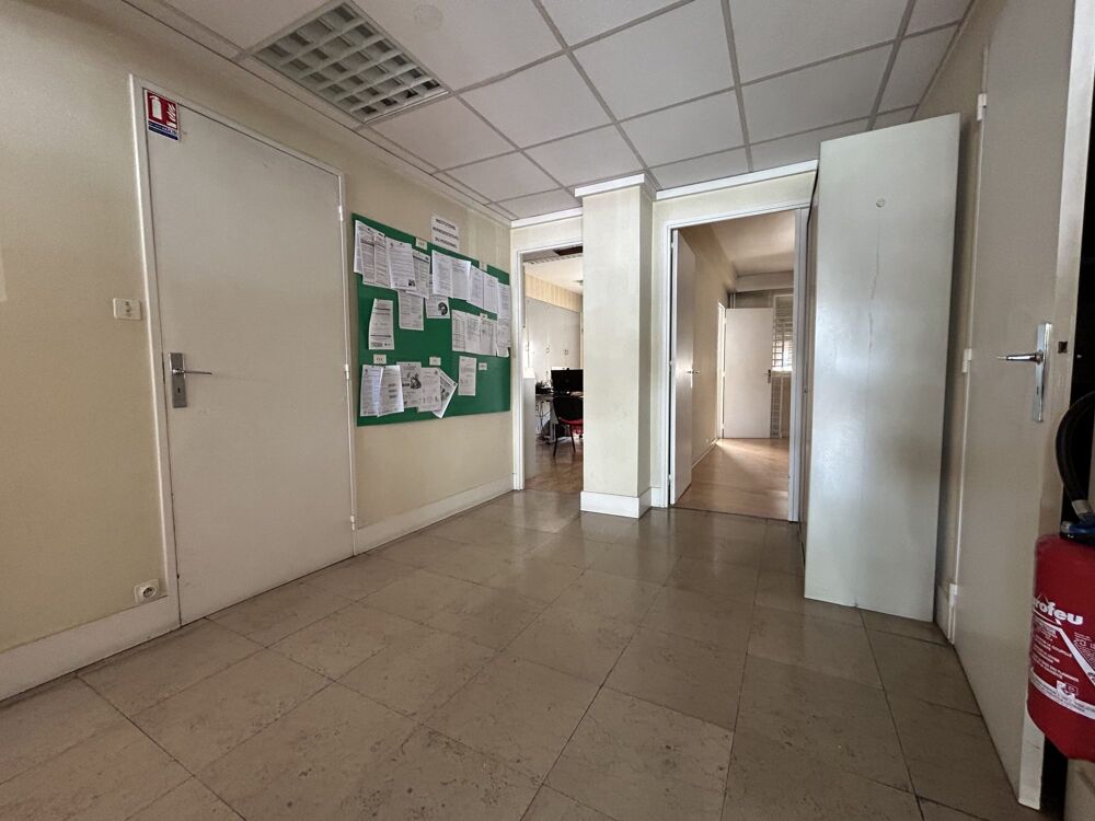   Bureaux avec vitrine à LIMOGES ! Limoges
