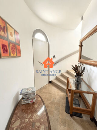  Appartement à louer 5 pièces 119 m²
