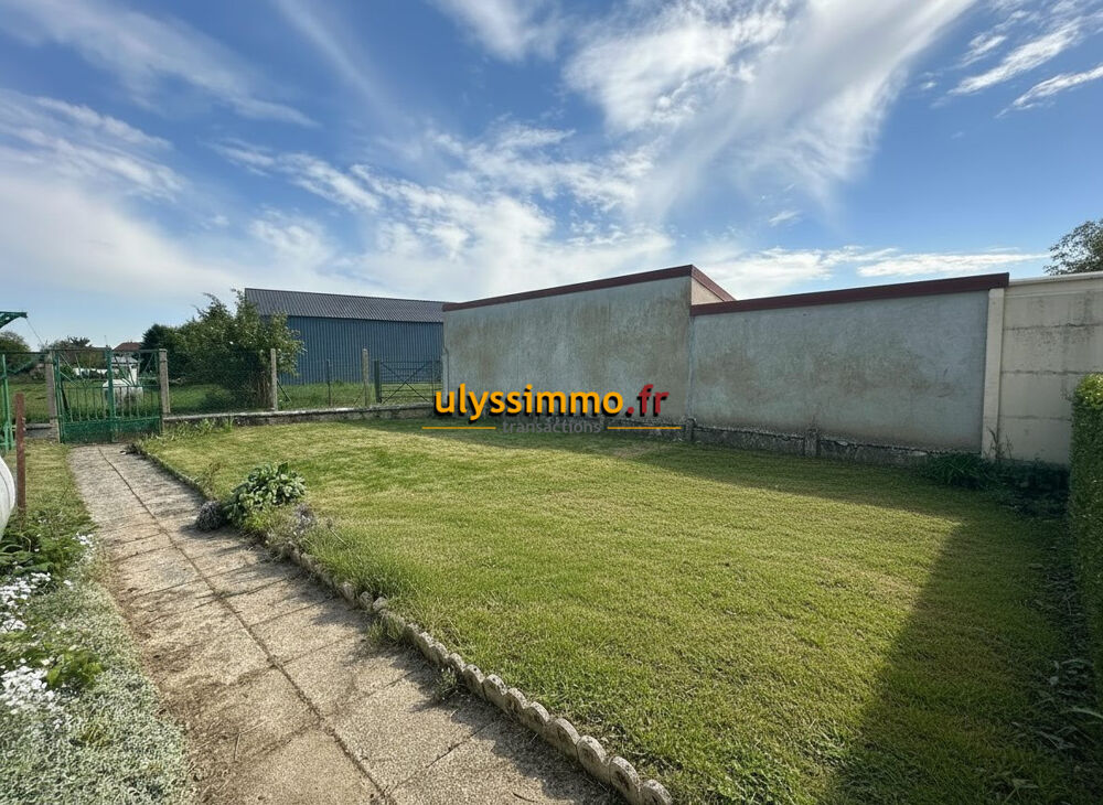 Vente Maison pavillon de trois chambres avec terrasse jardin et garage Rosi�res-en-santerre