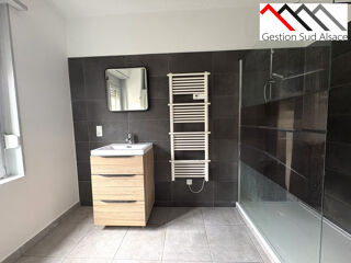  Appartement à louer 2 pièces 56 m²