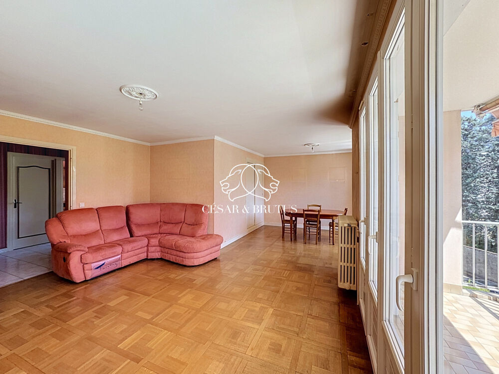 Vente Appartement Grand T2/T3 d'environ 76 m² avec balcon Lyon 8