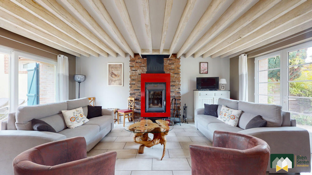 Propriété avec 4 suites, pisicine intérieure, spa et sauna !