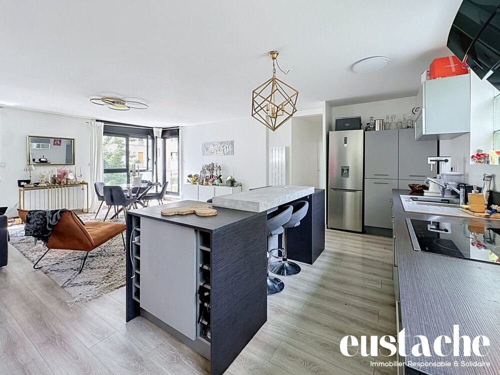 Vente Appartement Grand 3 pièces avec balcon Paris 20