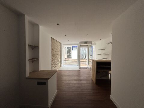   LOC Boutique N°1bis 40m² Sans Droit d'Entrée 