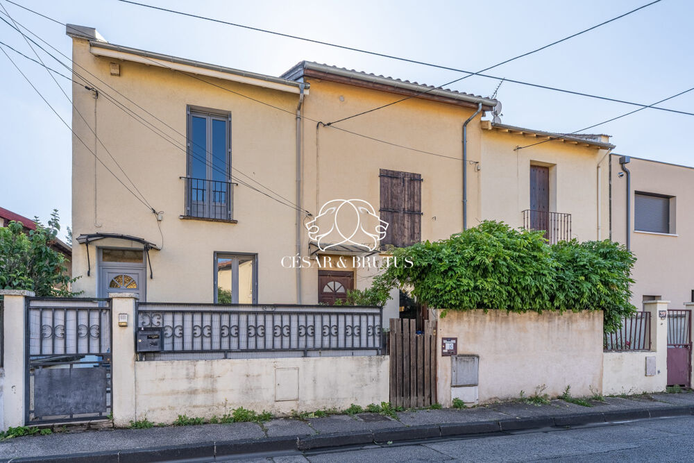 VILLEURBANNE - Maison sur 4 niveaux - 3 grandes chambres