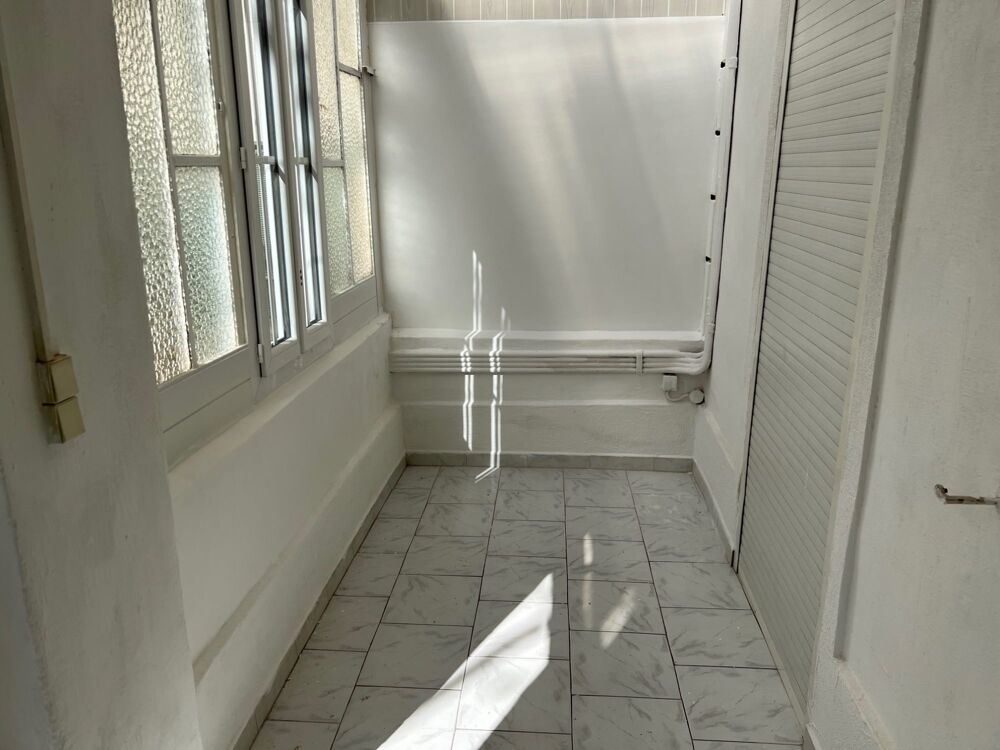 Location Appartement Appartement Type 2 avec Terrasse et Loggia Toulon