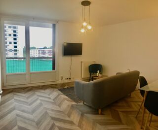  Appartement à louer 4 pièces 73 m²