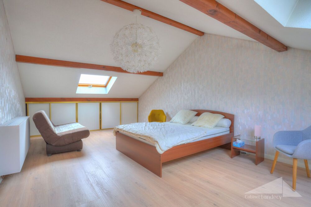 à vendre  Maison Saint-Genis-Pouilly (01630)