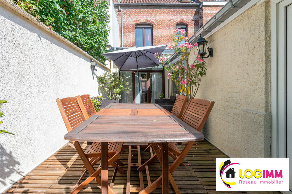 Avec garage Grande maison de 4 chambres terrasse et jardin