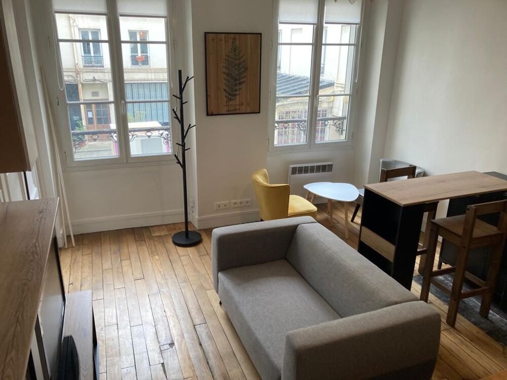 Location Appartement Grand studio avec coin chambre Paris 10