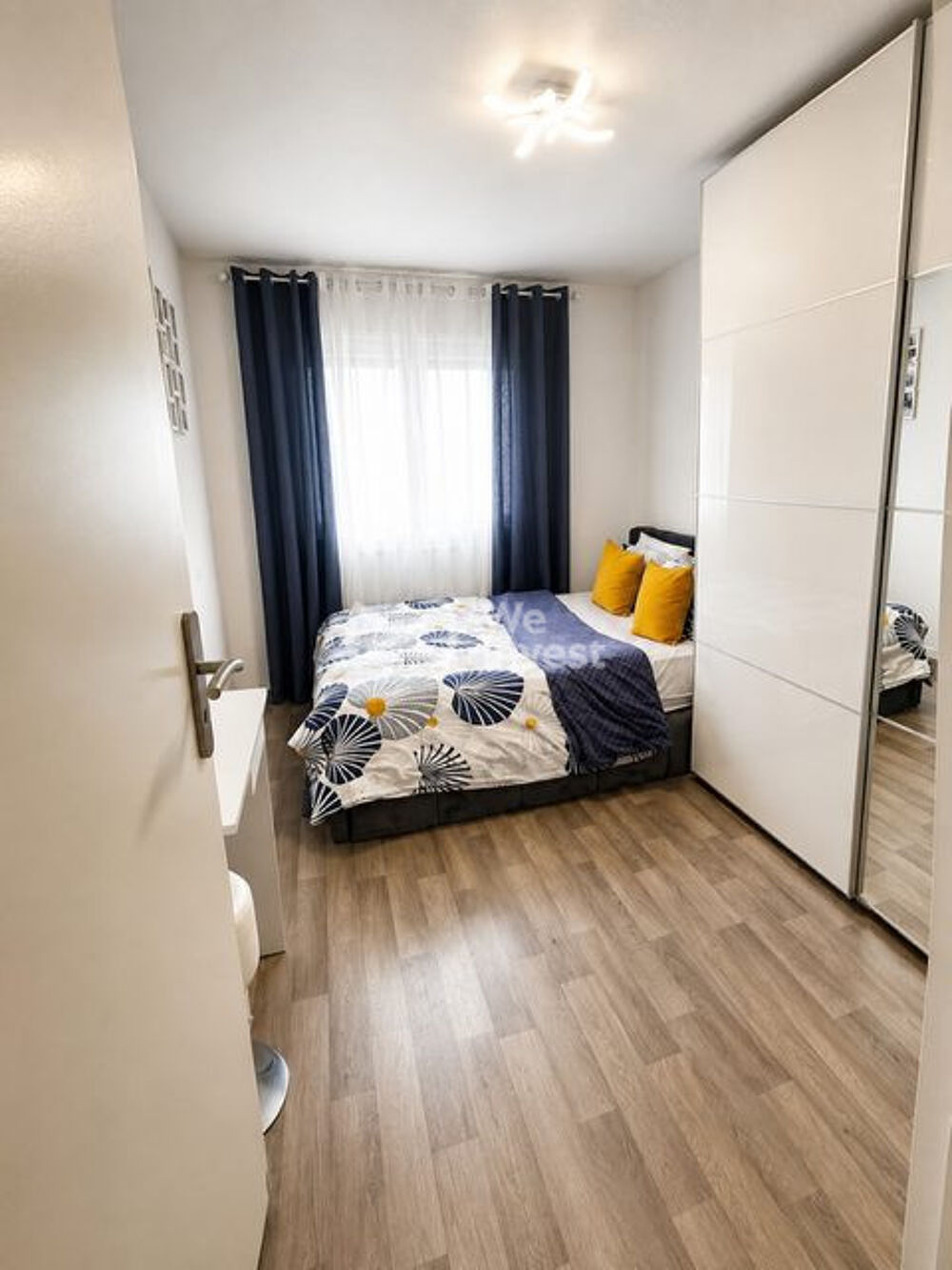 appartement trois pièces avec deux balcons