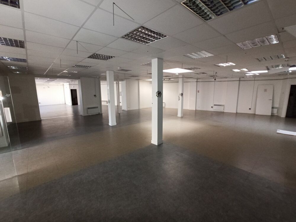   St JUNIEN : Vente Murs - COMMERCE / ACTIVITÉS - 680m² 