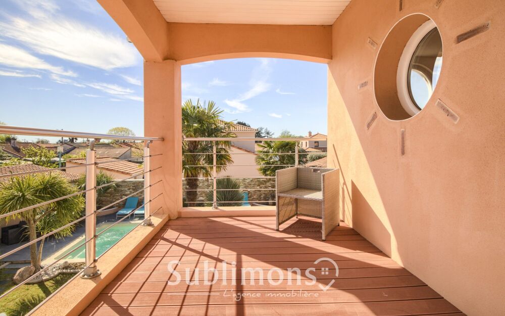 Propriété contemporaine d'exception avec piscine  Éléga