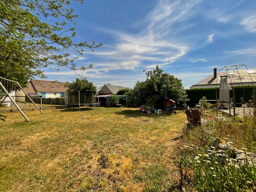 Maison familiale 5 chambres  Sous-sol total  Terrain 782 m
