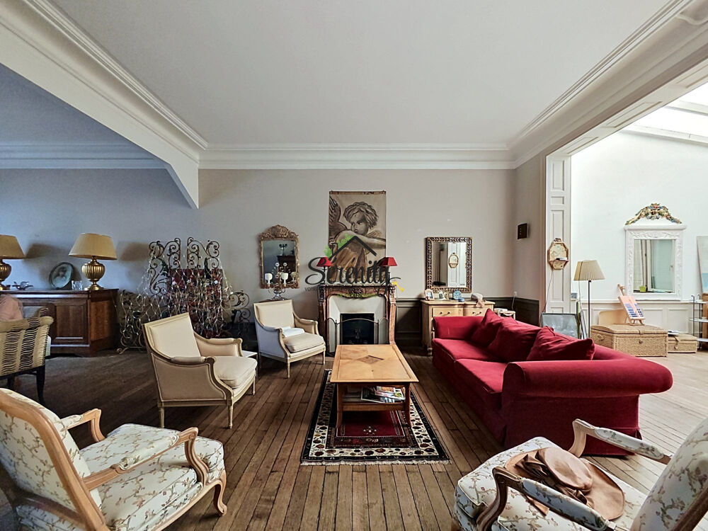 Maison bourgeoise de caractère  Cachet préservé et jardin
