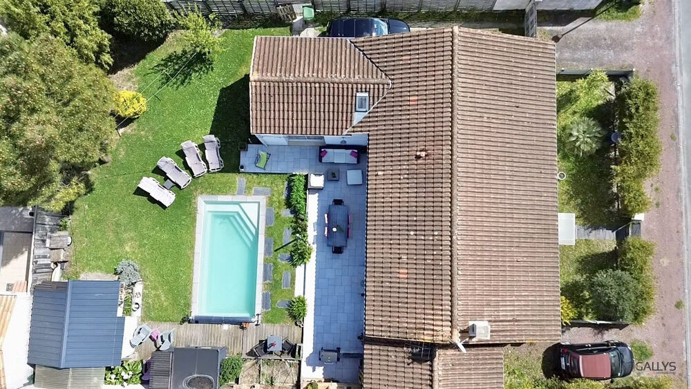 Vente Maison Maison avec piscine située au Chäteau D'Oléron Le château-d'oléron
