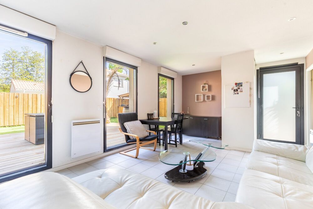 Maison lumineuse de 78m2 avec jardin et parkings à Gradignan