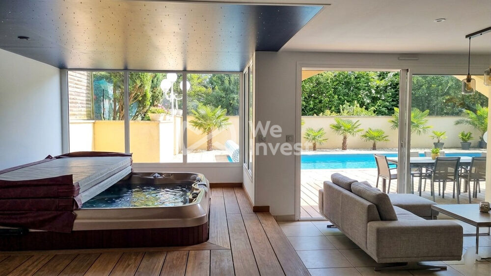 Secteur prisé : MAGNIFIQUE villa de 295 m2 , 9 pièces, avec j