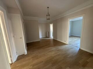  Appartement à louer 4 pièces 117 m²