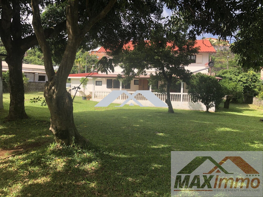 Location Maison A Saint-Joseph, villa F5/6 de 159 m² Saint-joseph