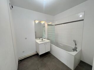  Appartement à louer 2 pièces 46 m²