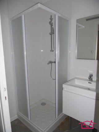  Appartement à louer 5 pièces 76 m²