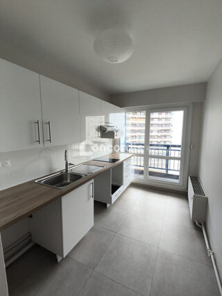  Appartement à louer 2 pièces 50 m²