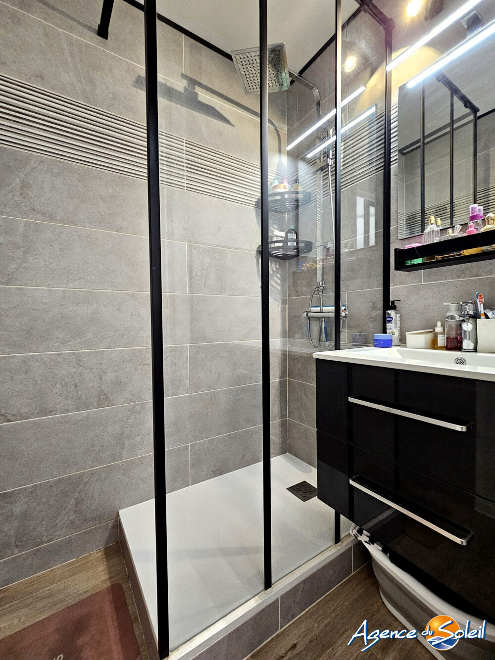 Studio de 26 m²  Piscine  Parking