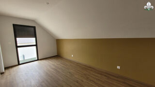  Maison à louer 5 pièces 140 m²
