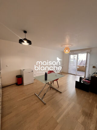  Appartement à louer 3 pièces 63 m²